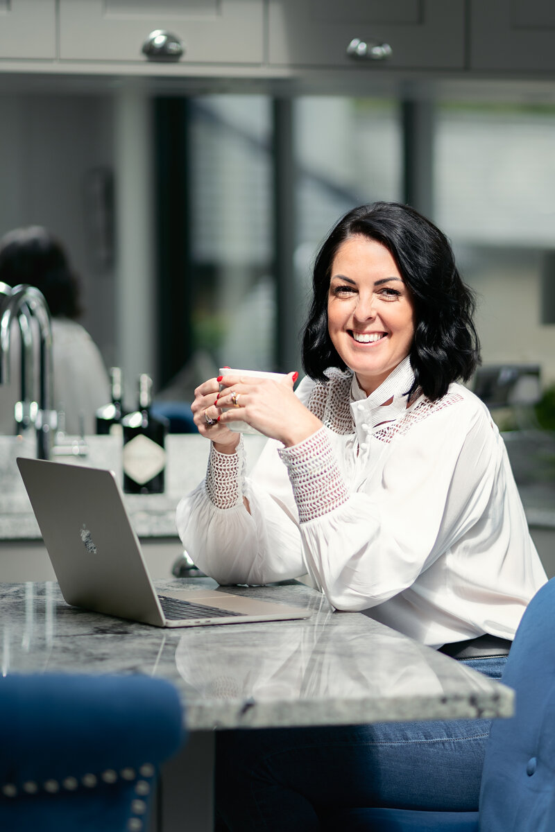 Katie Bell - Business coach and YouTuber helping physiotherapy and wellness clinic owners